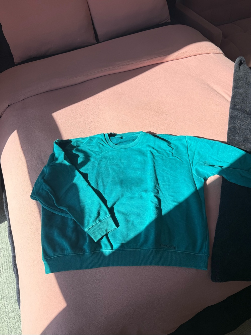 Dark teal bo+tee crewneck